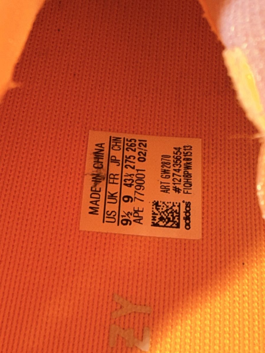 Adidas Herrenschuhe: Yeezy boost 350 V2 – Neu (gemäss Beschreibung) aus Argnou (Ayent) von nathanckcw 3