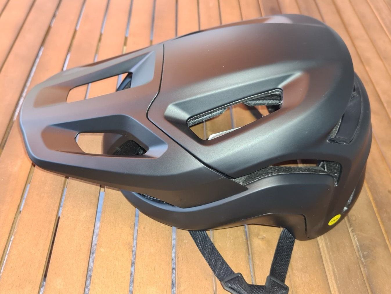 Specialized Helme: Casque VTT Specialized Ambush 2 – Neu und originalverpackt aus Biel/Bienne von