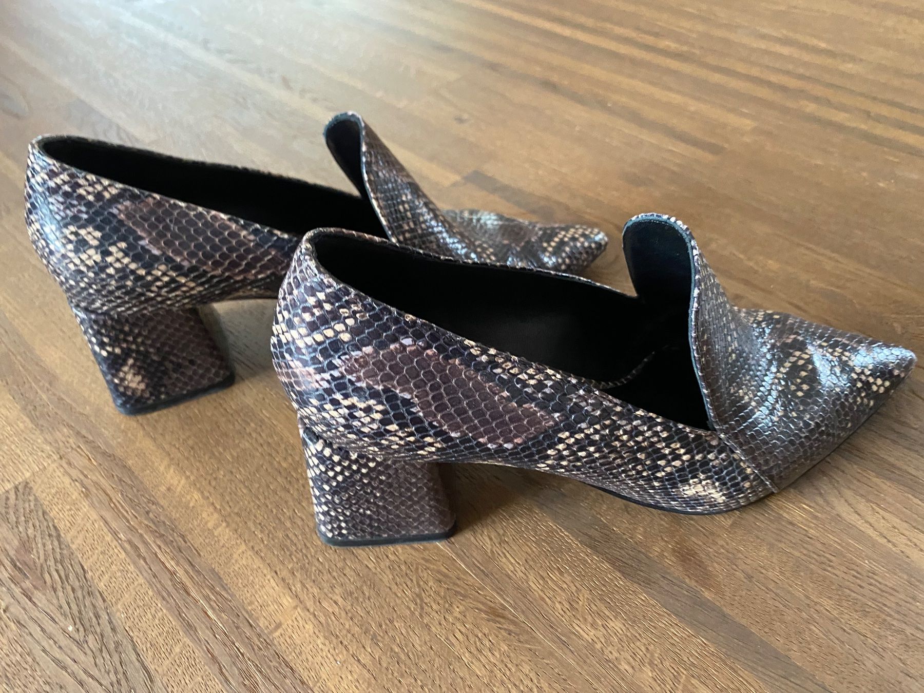 Globus Scarpe da donna: Grau beige Leder Damenschuhe Gr. 39 – Usato da Münsingen venduto da Simraph 1