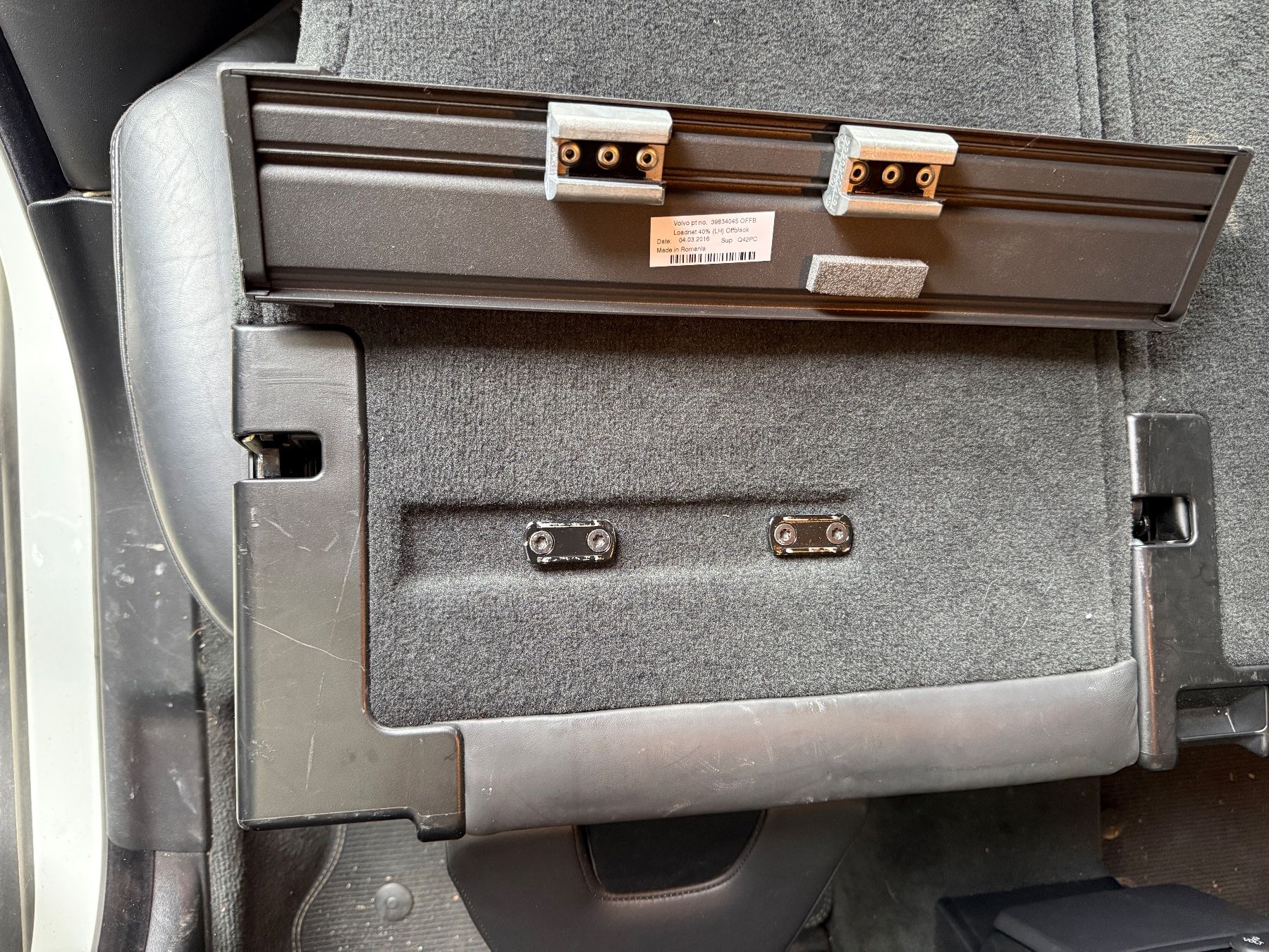 Volvo Toutes les pièces auto: Volvo Load Net Set, 2016 - Safe Travel Essential! – D'occasion à Remetschwil par AnnaLq 4
