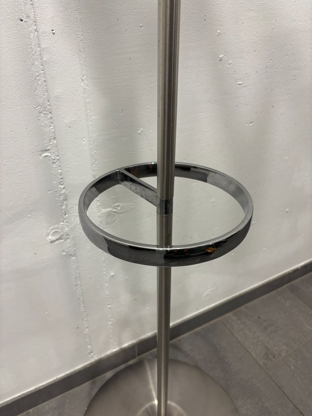 Kartell Garderobe: Garderobenständer Kartell 8170' – Gebraucht aus Hünibach von Produktform 1