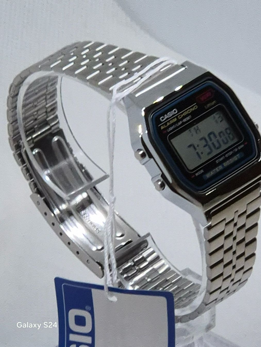Casio Montres: Casio A168W Uhr, neu mit Originalverpackung – Neuf avec emballage d'origine à Losone par bal_gfp6 2