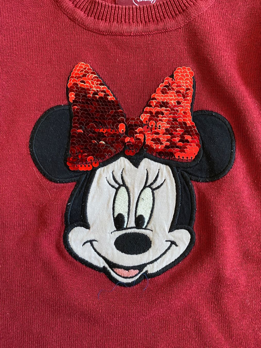 Pullover & Sweatshirts: Herziger Disney Minnie Pullover mit Pailletten Gr 104 – Gebraucht aus Trachslau von RetoM1982 1