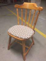schöner Century Vintage Stuhl Massivholz