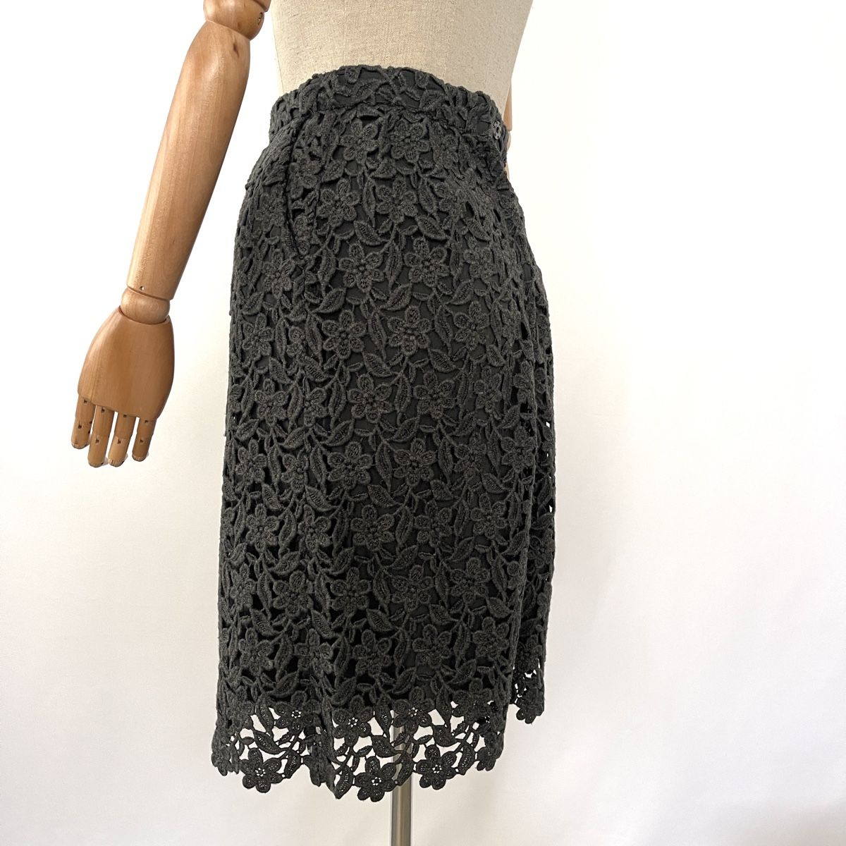 Dolce & Gabbana Gonne: DOLCE & GABBANA Wool Skirt – Nuovo (secondo la descrizione) da Emmen venduto da Avviivva_Com2023 4