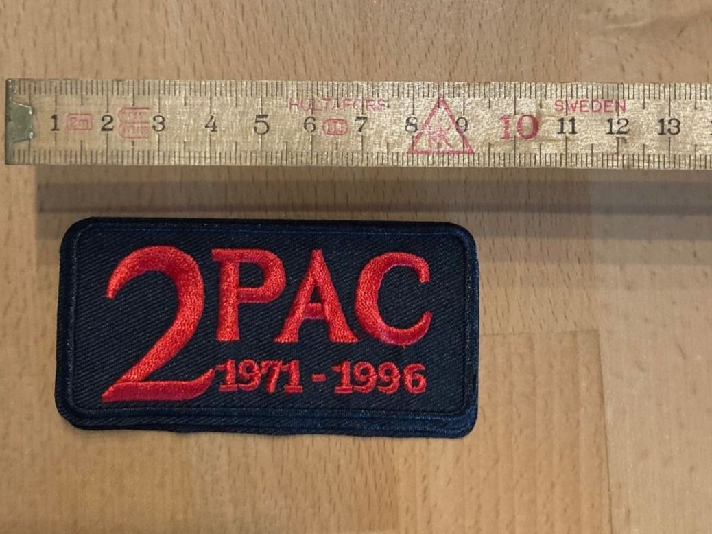 Toppe: 2 Pac / Tupac Patch Sticker Aufnäher Rap – Nuovo (secondo la descrizione) da Horn venduto da abutre72