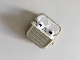 Apple AirPods 3 avec boîtier et protection Elago