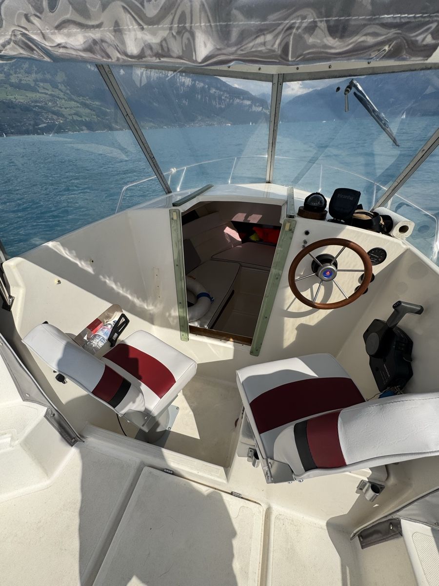 Boote: Motorboot  – Gebraucht aus Boltigen von HugoEgli 1