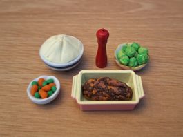 Puppenhaus Hackbraten, Rosenkohl, Kartoffelstock
