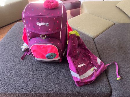 Ergobag Cubo pink