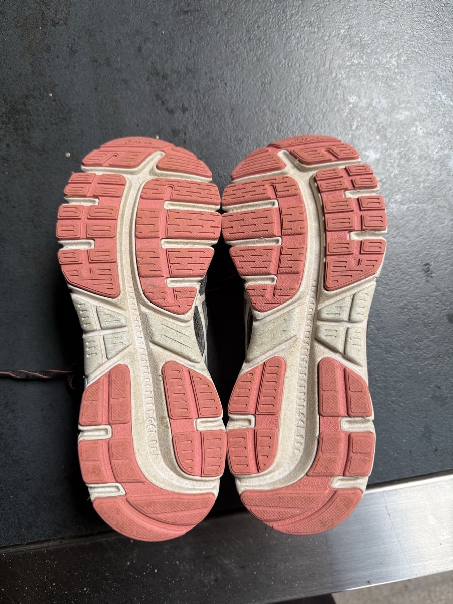 Asics Scarpe da donna: Asics Laufschuhe Grösse 38  – Usato da Bolligen venduto da lee_orange 2