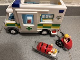WOW Toys Krankenwagen Ambulanz mit Zubehör