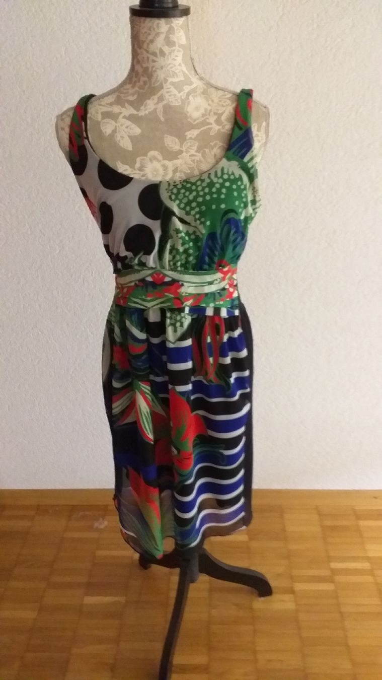 Desigual Vestiti: Desigual Kleid – Usato da Wünnewil venduto da 04Blume