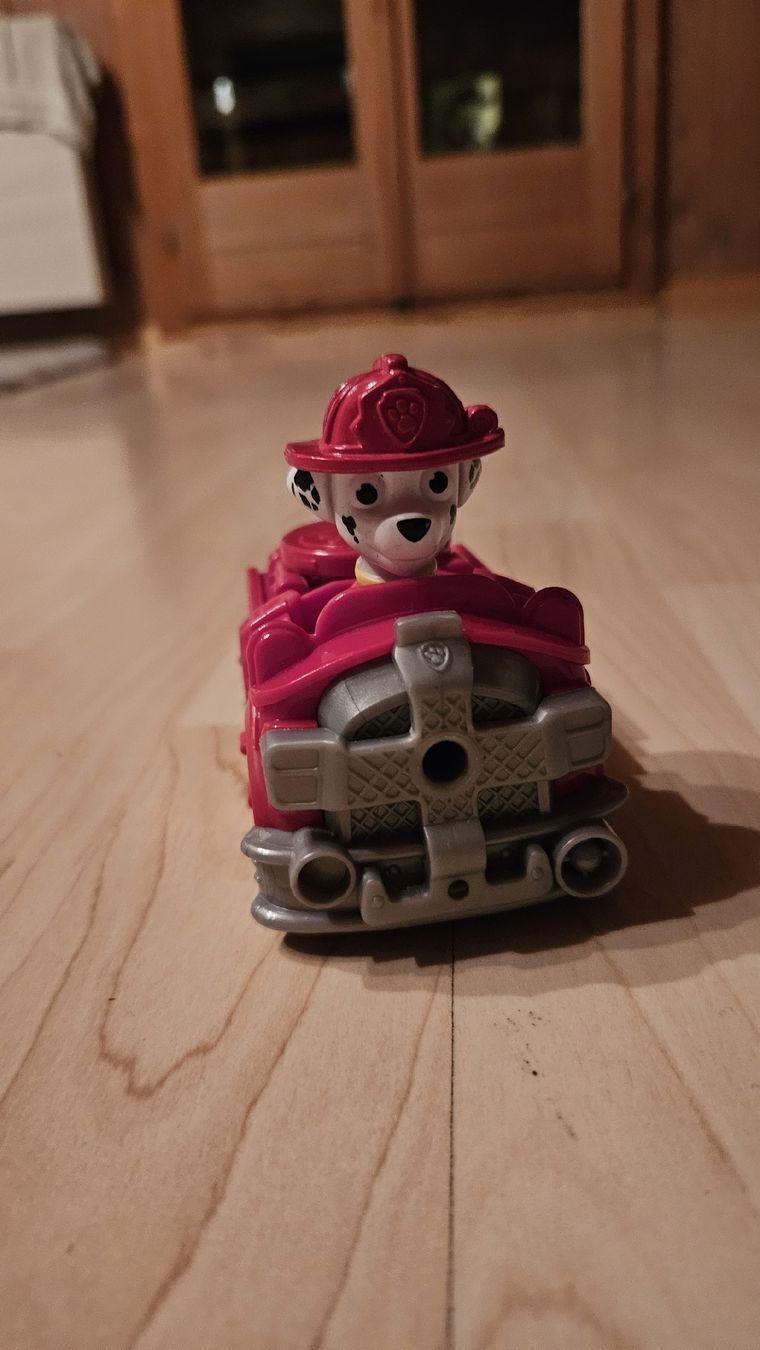 Spielzeuge: Marshall von Paw Patrol, Spielzeugauto – Gebraucht aus Schwanden Sigrisw von Pumuckel27