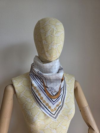 Celine Vintage Baumwollschal – 50 × 50 cm