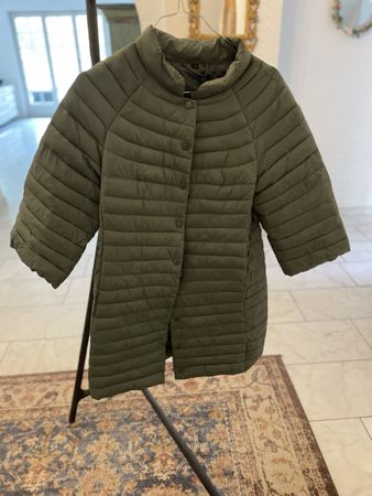 Steppmantel olivgruen kurze Arme Groesse S mit Beutel
