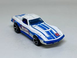 Hot Wheels '69 Corvette #124