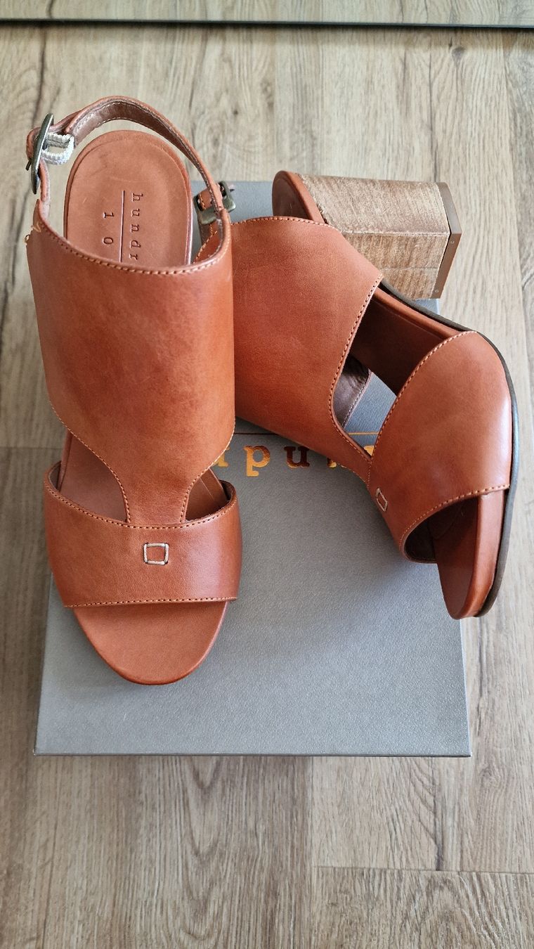 Scarpe da donna: Braune Leder Sandalen Gr. 38 – Nuovo e nell'imballaggio originale da Mönchaltorf venduto da nzhuravel