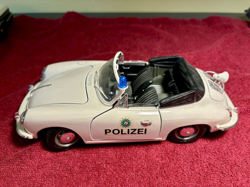 Modellauto 1:18 Porsche 356 B 1961 Burago Polizei (Gebraucht) in Hindelbank für CHF 30 - mit