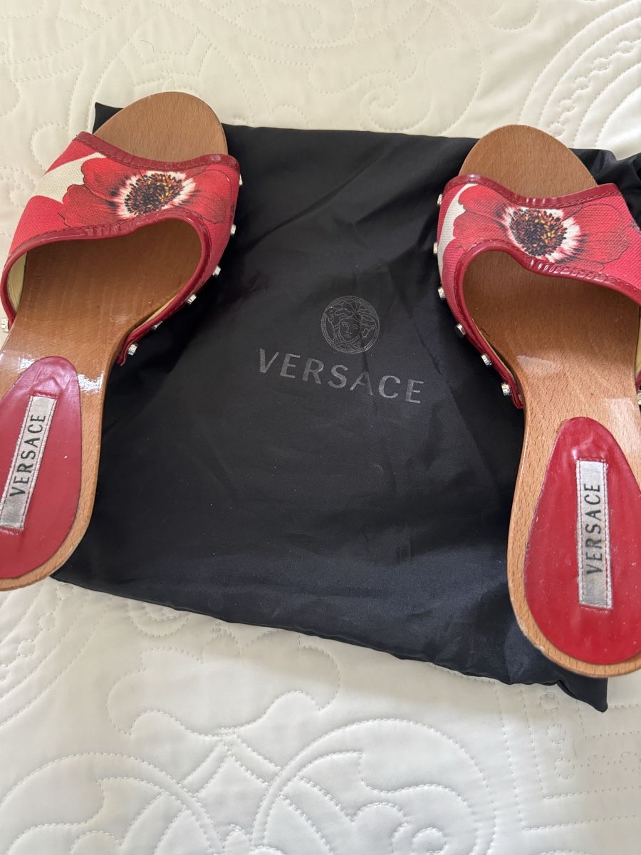 Versace Scarpe da donna: VERSACE PANTOLETTE Gr.38 – Usato da Steinhausen venduto da Mimirose114 7