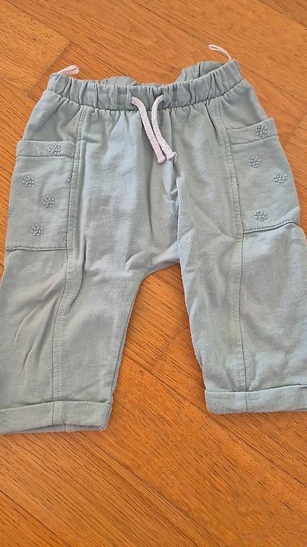 Pantaloni: Hose gr 68 – Usato da Unterentfelden venduto da jkl_59w2