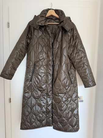 Steppmantel Massimo Dutti khaki Gr. XS wie neu für den Winte