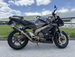 Aprilia Tuono 1000R 