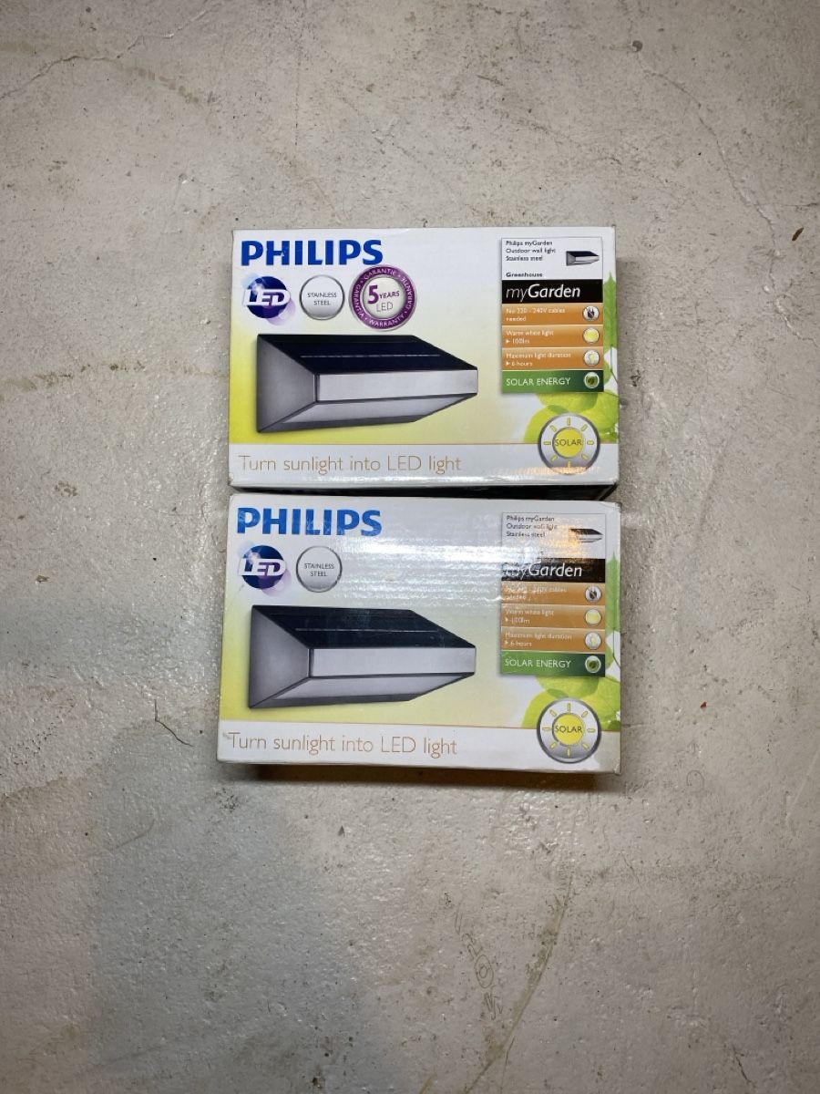 Philips Lampade: 2x Philips Solar LED Aussenleuchte Edelstahl  – Nuovo e nell'imballaggio originale da Winterthur venduto da Inked_Krusty