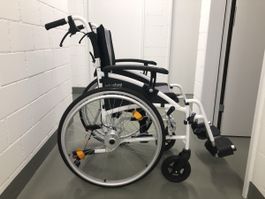 Rollstuhl Rehashop leicht faltbar guter Zustand