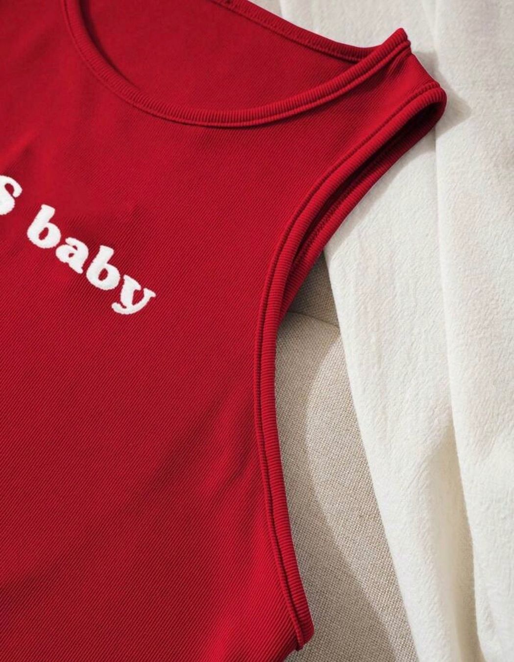 Top: Rotes 90s Baby Crop Top Gr M – Nuovo e nell'imballaggio originale da Kriessern venduto da loolah 2