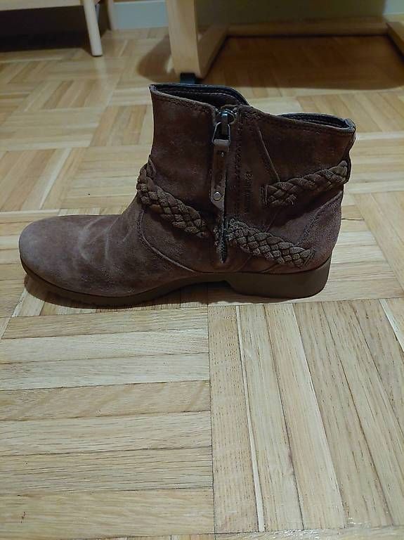 Damenschuhe: vends chaussures Teva taille 39 très peu portées – Gebraucht aus Onex von morelan 2