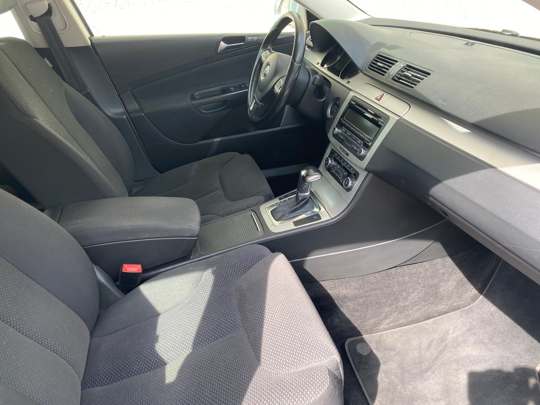 VW Autos: VW PASSAT 1.8 TSI - KOMBI - AUTOMAT – Gebraucht aus Bern von hotcars24 3