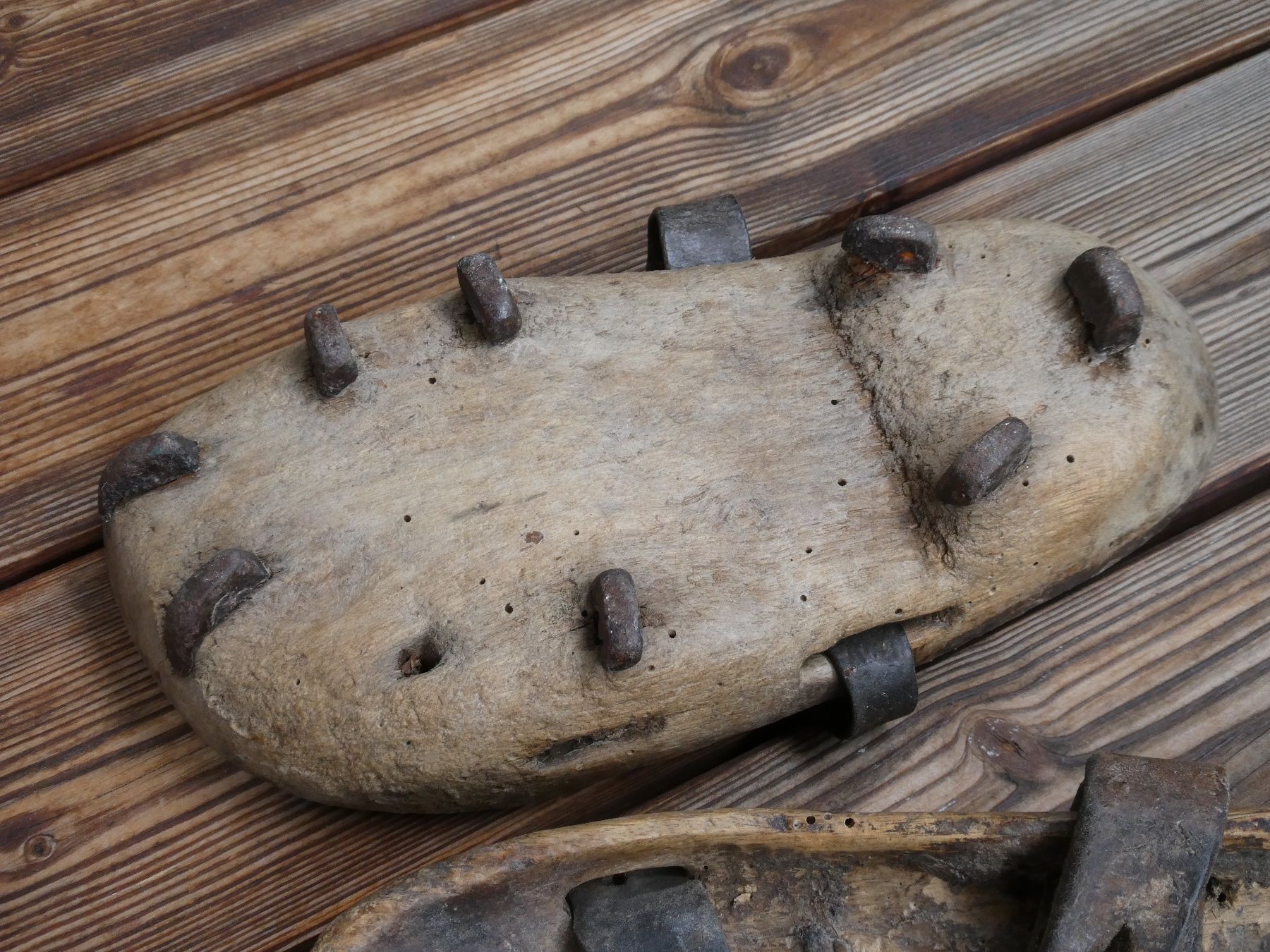 Scarpe da uomo: antike Museale Holzschuhe – Usato da Lüchingen venduto da Eeizo 5