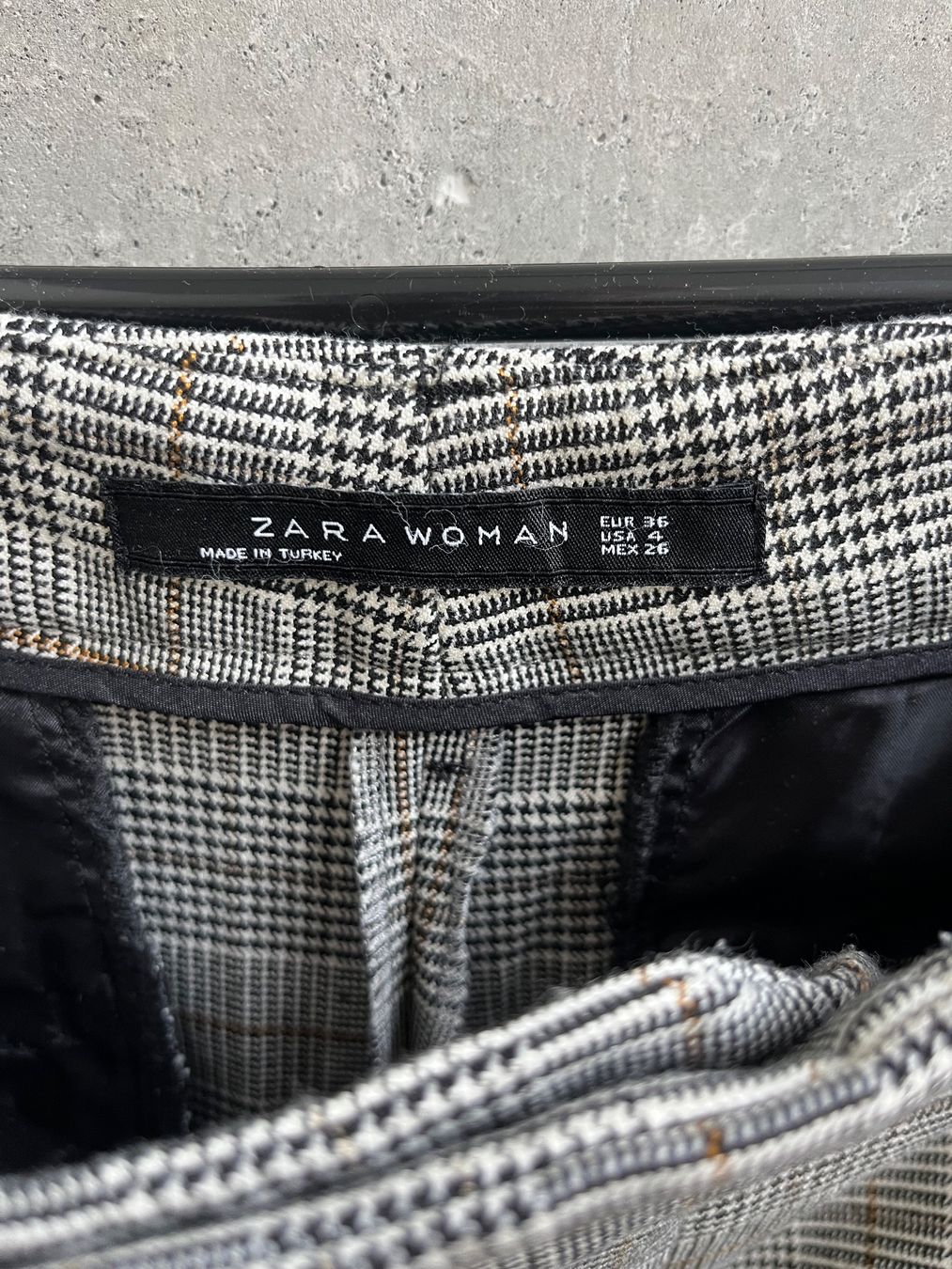 Pantaloni: Zara Hose gemustert – Usato da Bern venduto da leokislig 1