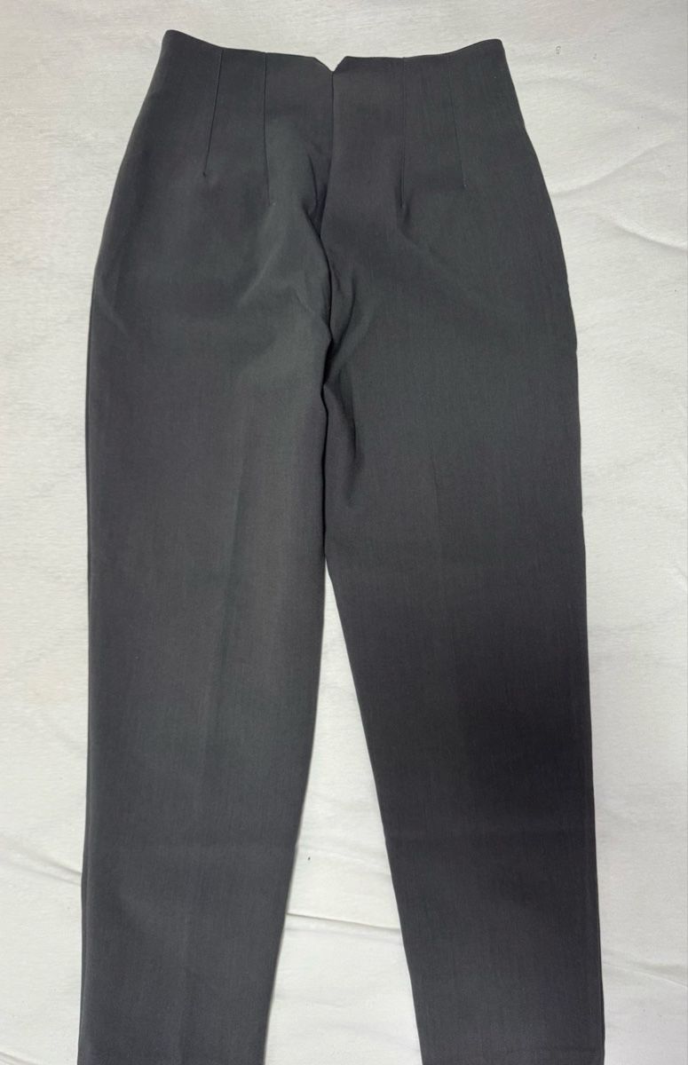 Hosen: Elegante damen Hose Grau  – Neu (gemäss Beschreibung) aus Spreitenbach von mar_7f8c 1