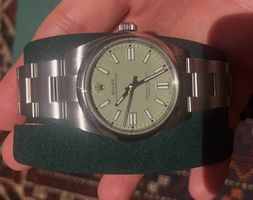 Rolex Oyster Perpetual 41 Pistacchio Full set CH