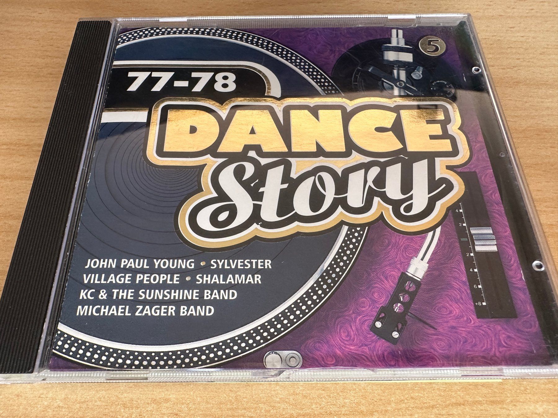 CD: Various – Dance Story 77-78 – Usato da Rikon im Tösstal venduto da Alpenmutz