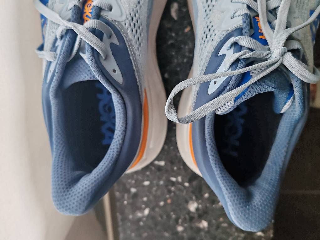 Herrenschuhe: Hoka running shoes size 42 EU, practically new.  – Gebraucht aus Luzern von rao_bpv8 4