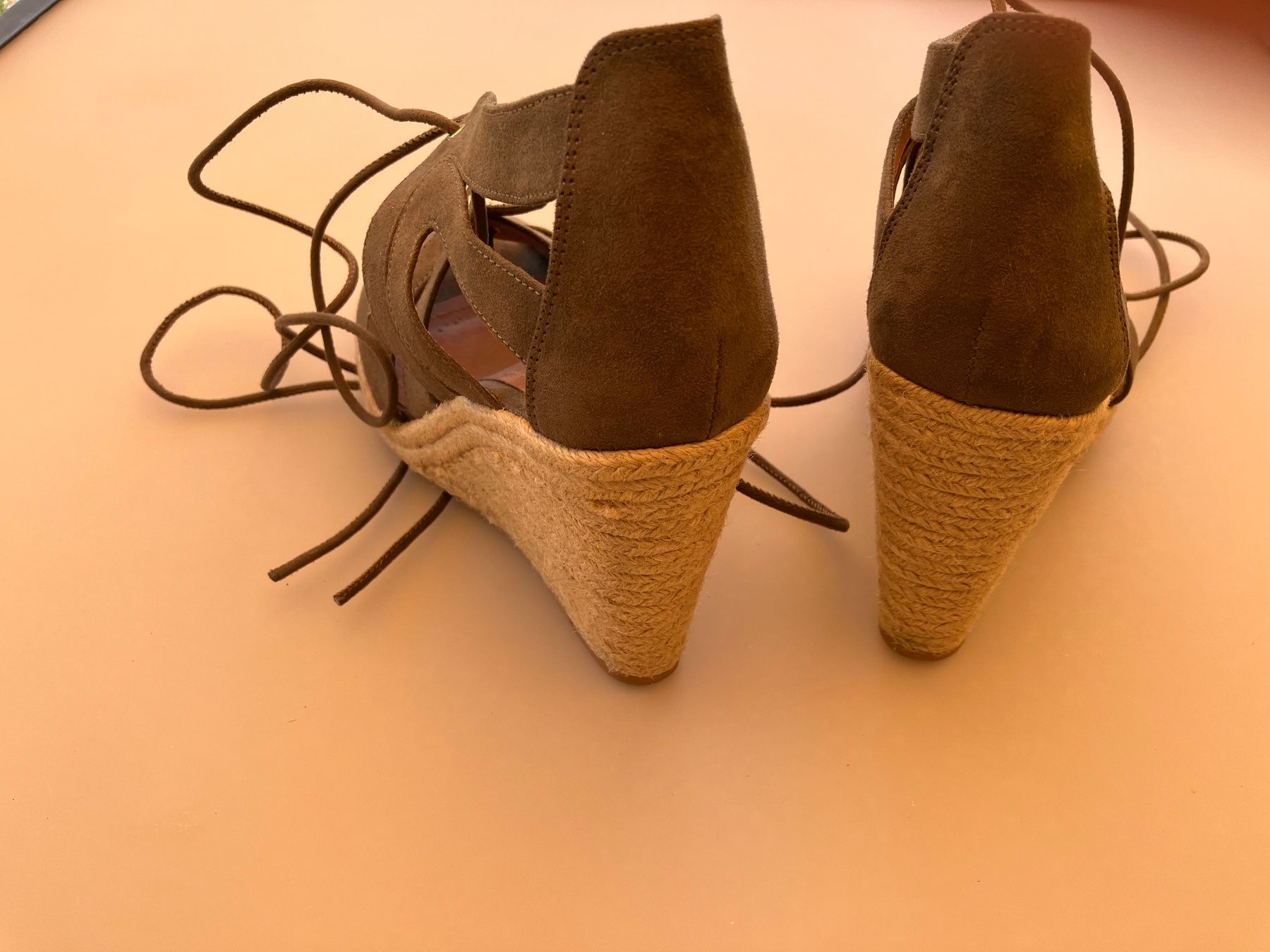 H&M Scarpe da donna: Sandales compensées H&M T39 été lacées – Usato da Chavannes-des-Bois venduto da mai_pfq6 4