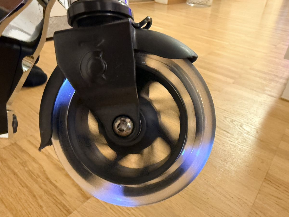 Micro Kickboard: Micro Sprite LED, Chrome Gekauft 02.04.26 Originalkarton – Nuovo (secondo la descrizione) da Muttenz venduto da SunnyPower01 1