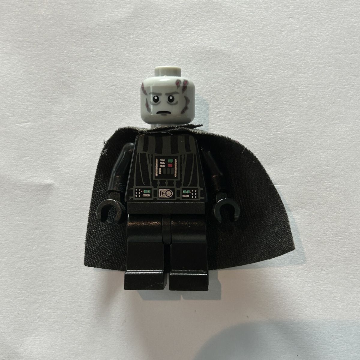 Statuette: LEGO Star Wars Darth Vader (White Pupils) – Usato da Frasnacht venduto da Leonsss 2