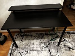 Schreibtisch schwarz mit Aufsatz leichte Gebrauchsspuren