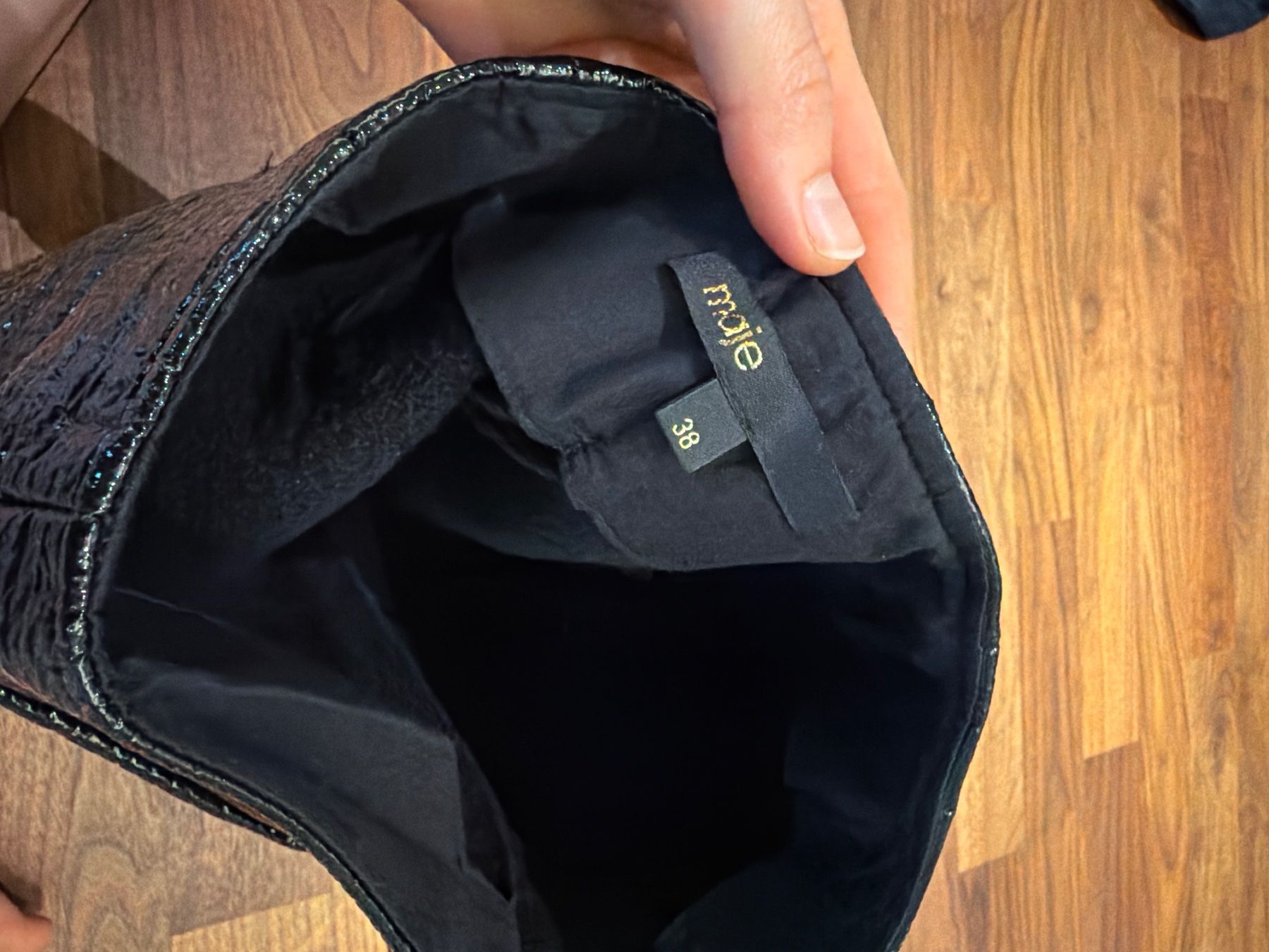Maje Pantaloni: Lackhose von Maje in schwarz Grösse 38 – Nuovo (secondo la descrizione) da Hettlingen venduto da blu_tb6z 4