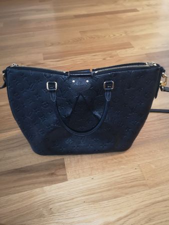 Luis Vuitton Ledertasche schwarz Top Zustand