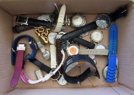 Lot Uhren / ca 20 Stk. / Uhr /Armbanduhren z. Kontrollieren