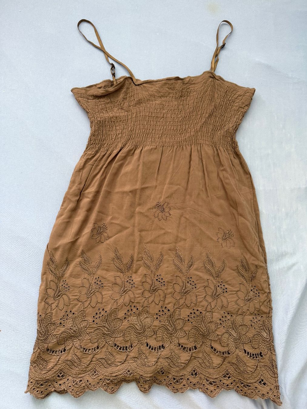 Robes: Braunes Kleid Grösse S – Neuf (Voir description) à Zollikerberg par Andrea_2003