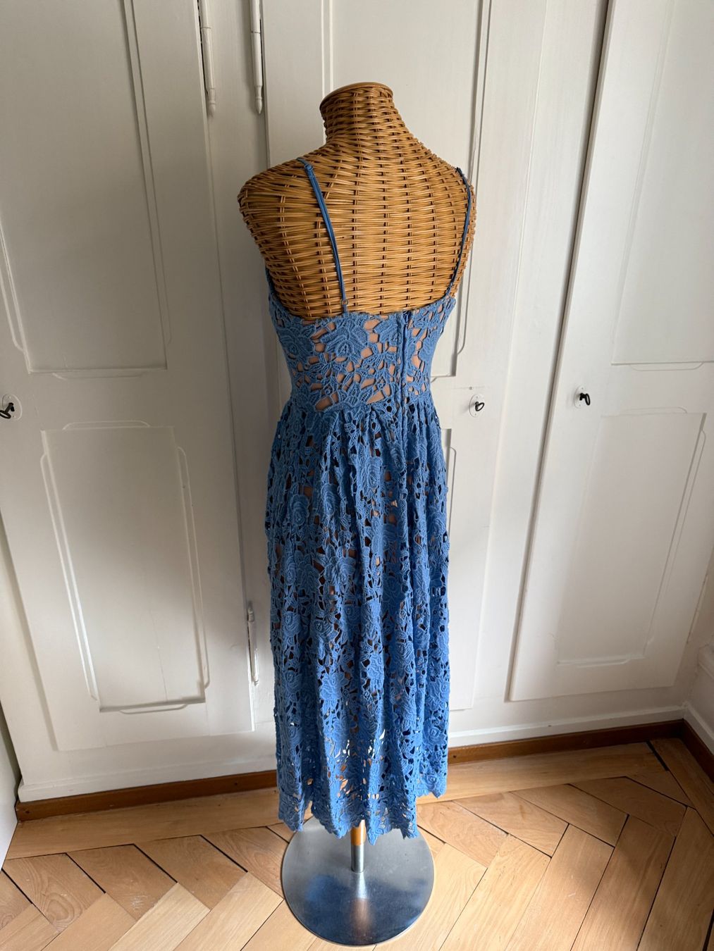 H&M Robes: Spitzenkleid hellblau 34 – D'occasion à Zürich par Diazaio 2