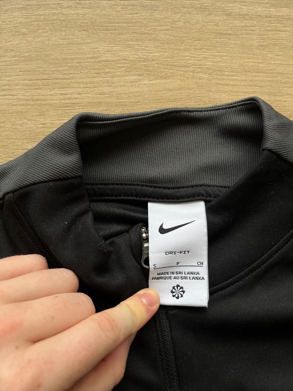 Nike Pullover & Sweatshirts: Nike Funktionsshirt – Neu (gemäss Beschreibung) aus Zuzwil SG von dieschnellemichelle 3