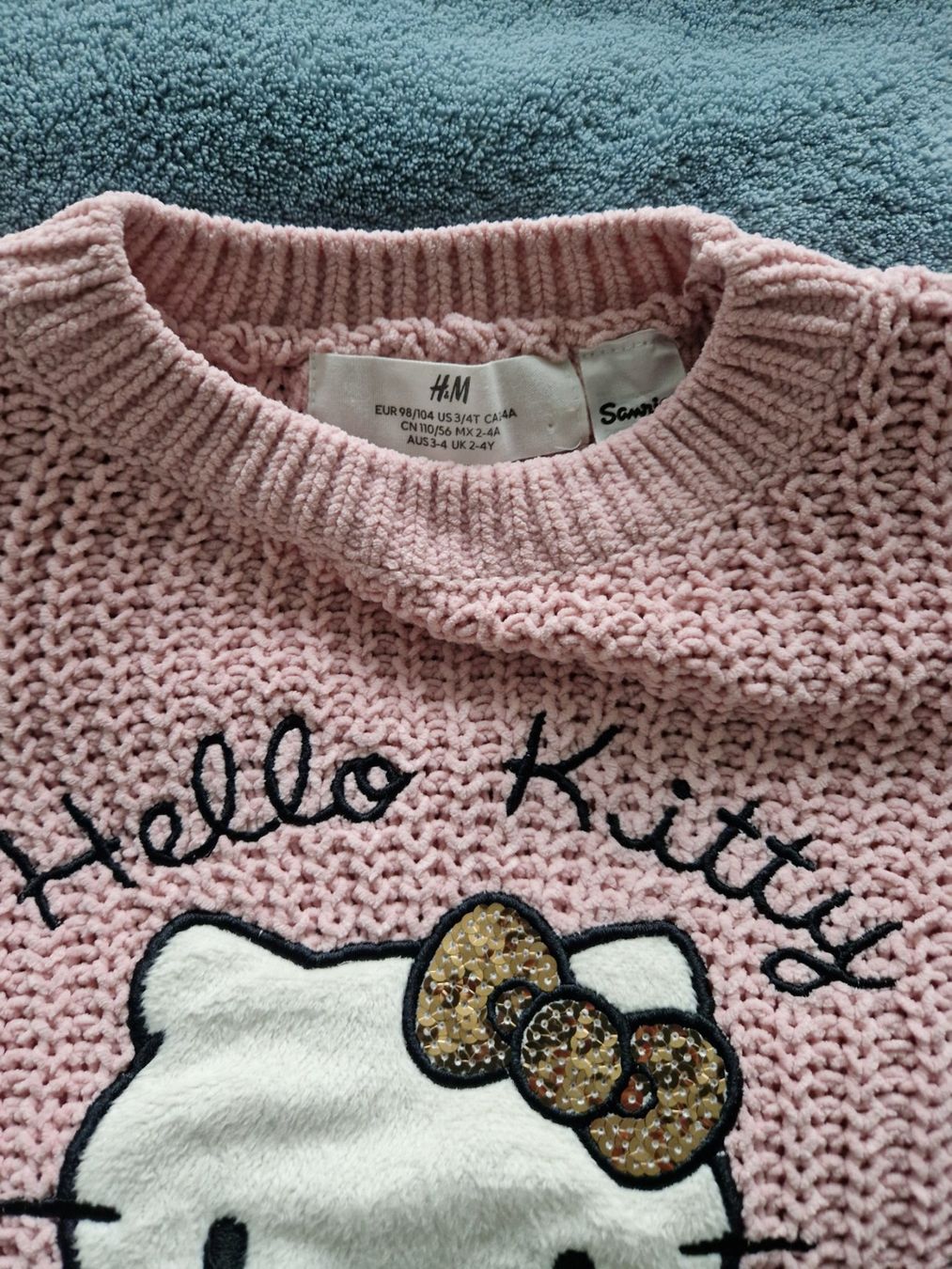 H&M Pullover & Sweatshirts: Chenille Pullover grösse 98/104 Hello Kitty – Gebraucht aus Heimberg von Eleanor20 2