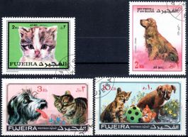 FUJEIRA HUND UND KATZE 4 MARKEN GESTEMPELT - H329